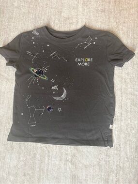Girls Constellation Graphic Tee by National Geographic Size Medium 8/9